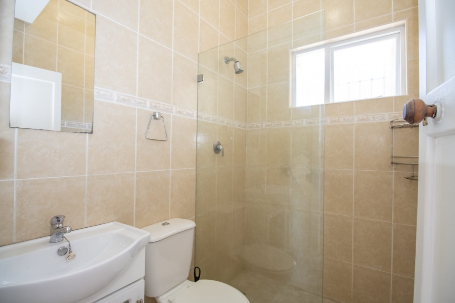 To Let 3 Bedroom Property for Rent in Kalk Bay Western Cape